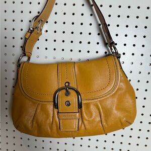 Vintage Coach leather Soho Shoulder Bag in mustard yellow
